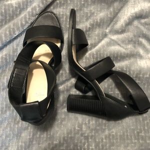 Simply Vera Wang Sandals